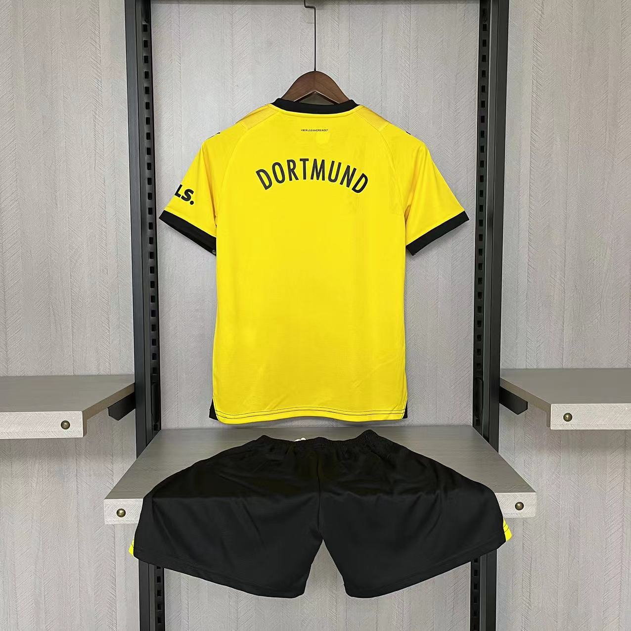 Children's clothing 2023-24 Dortmund home sizes 16-28